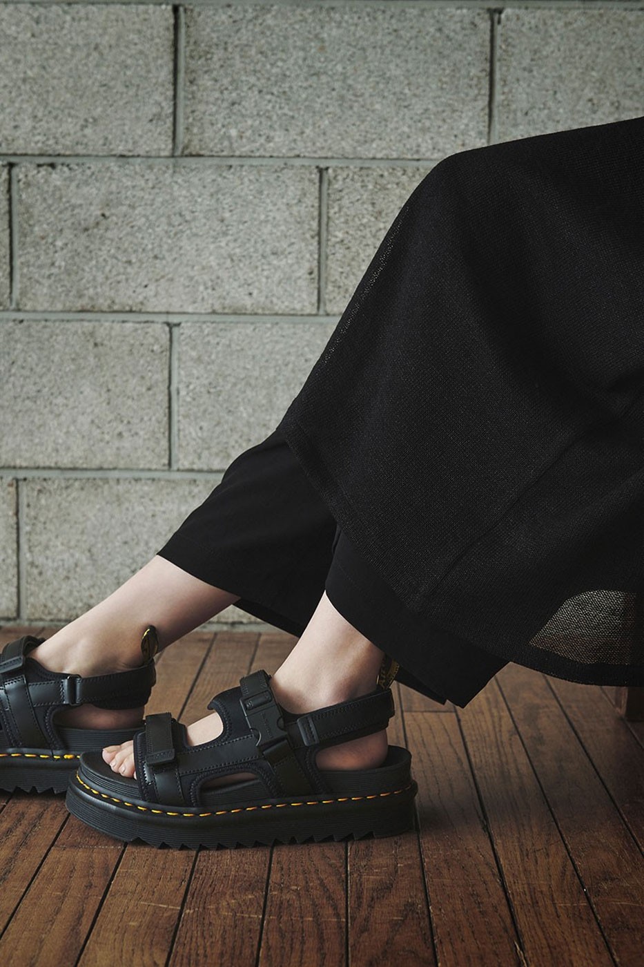 Y S X DR. MARTENS FORSTER ZEB Y S SANDALS